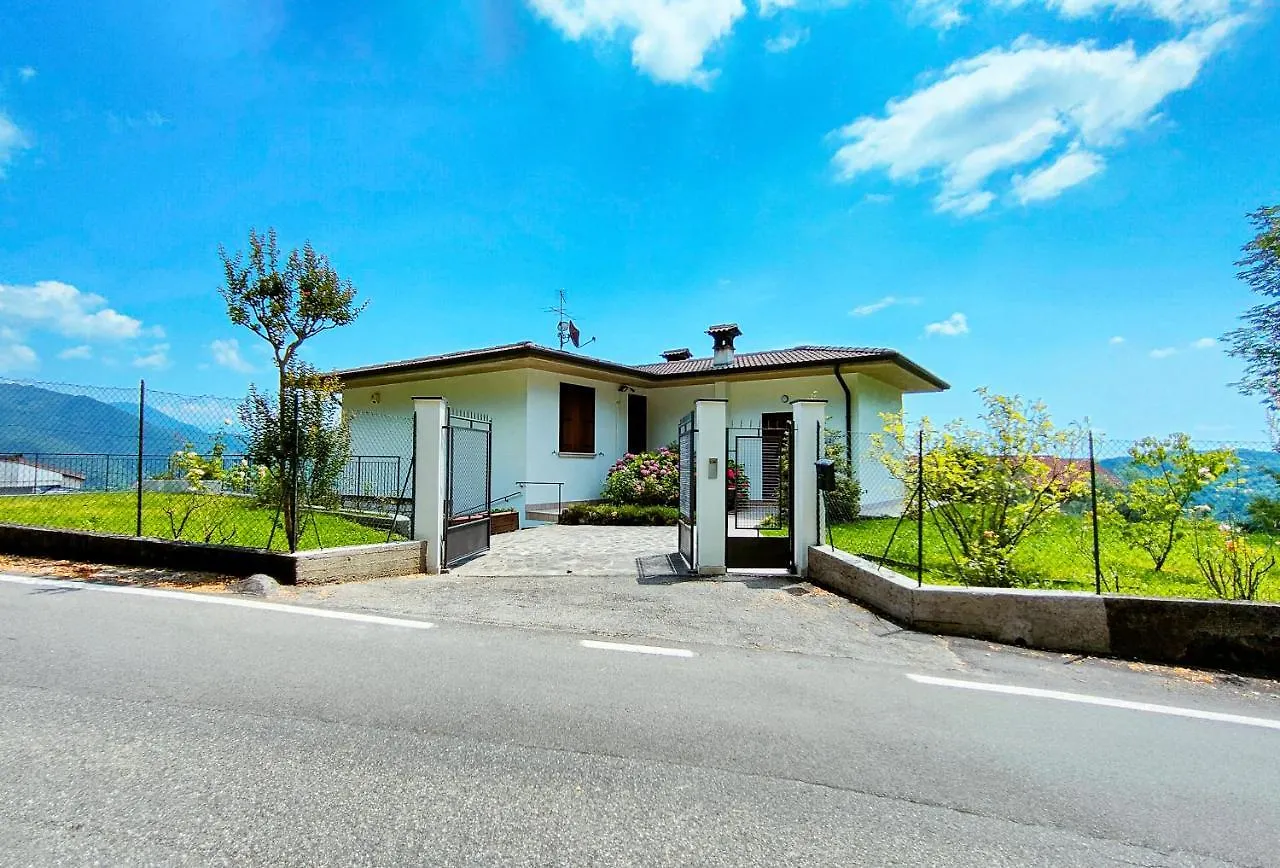 Villa Isedo Con Vista Lago Villanuova sul clisi Italy