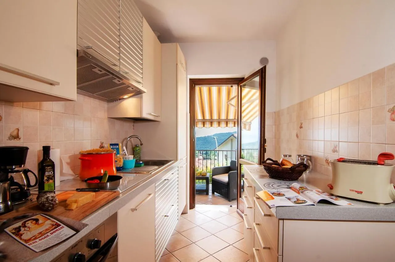 Tatil Evi Villa Isedo Con Vista Lago Villanuova sul clisi İtalya